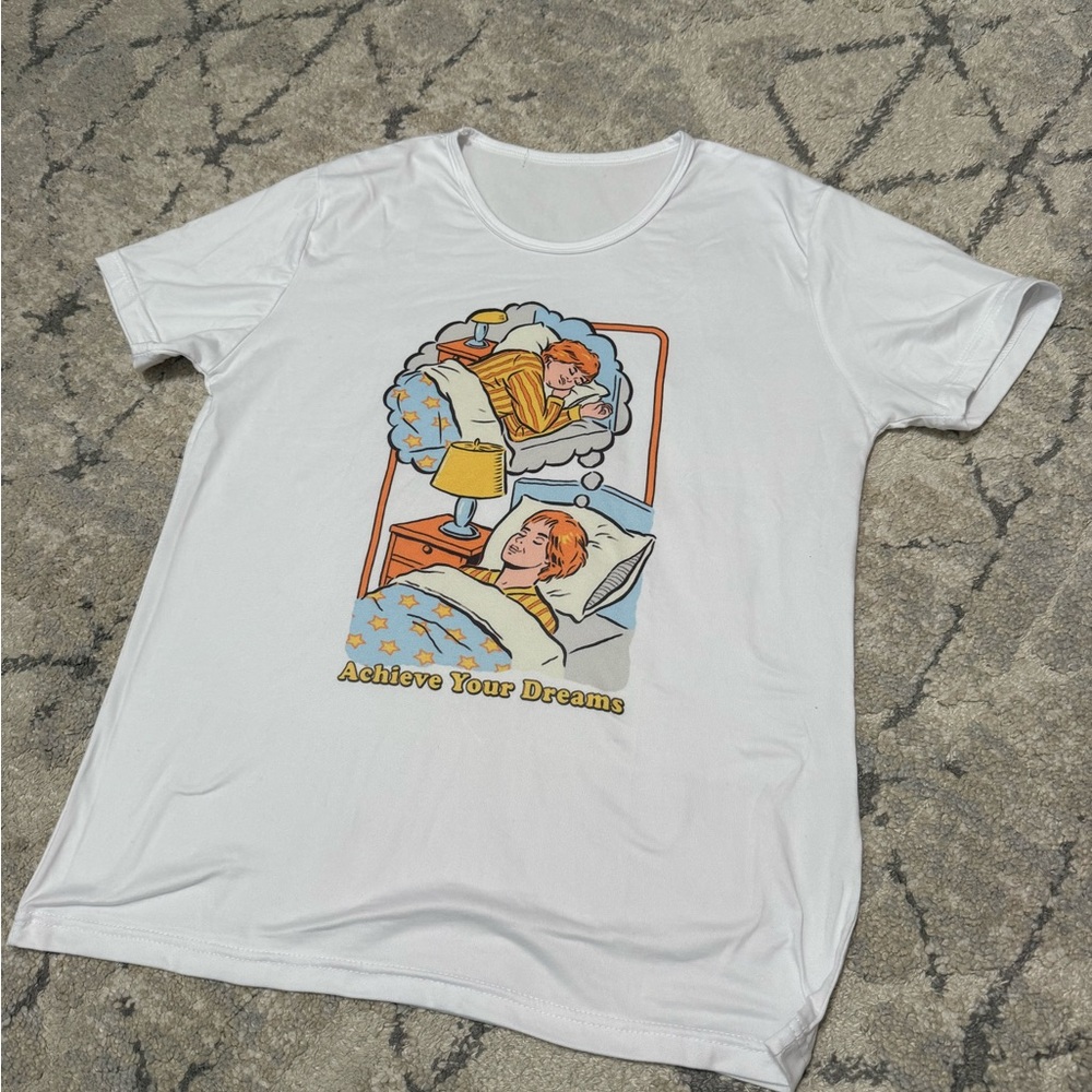 “Achieve your dreams” t shirt 💤